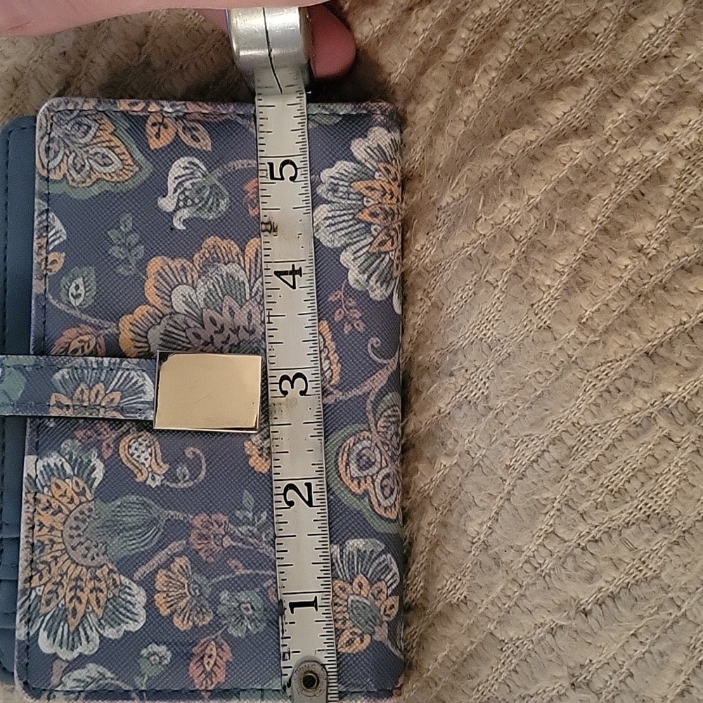 Wallet - Picture 2 of 6